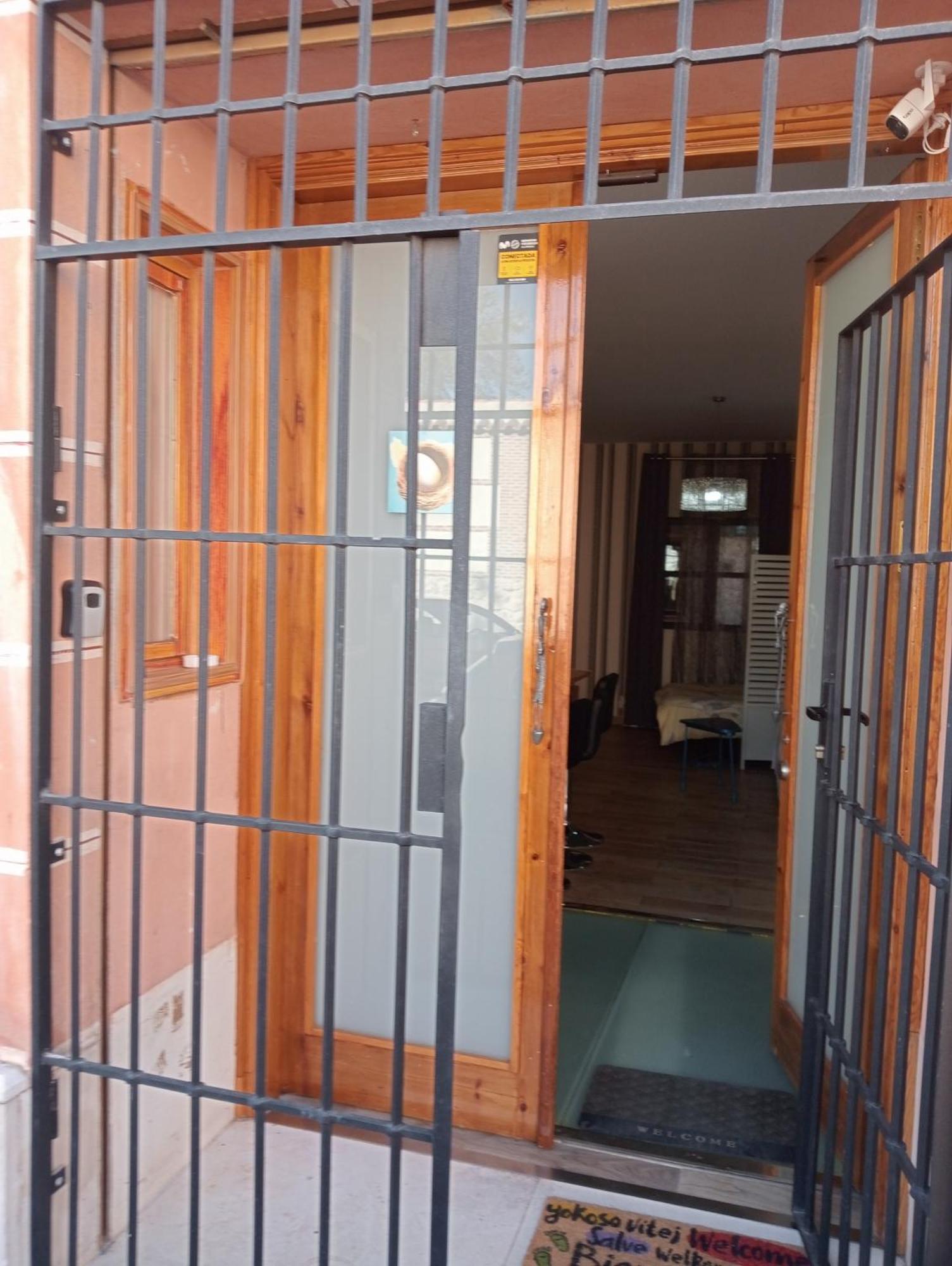 El Nido De La Cigueena Apartment Alcalá de Henares Cameră foto